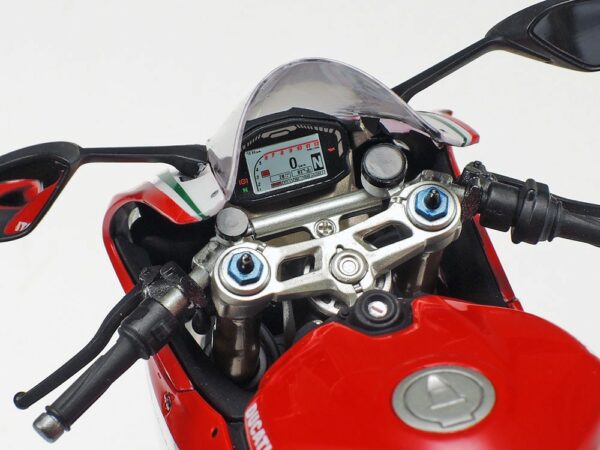 Ducati 1199 Panigale Tricolore ech: 1/12e – Image 5